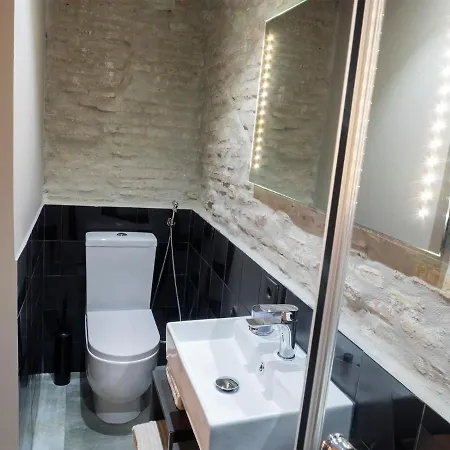 Homely Jinetes Loft Апартаменты